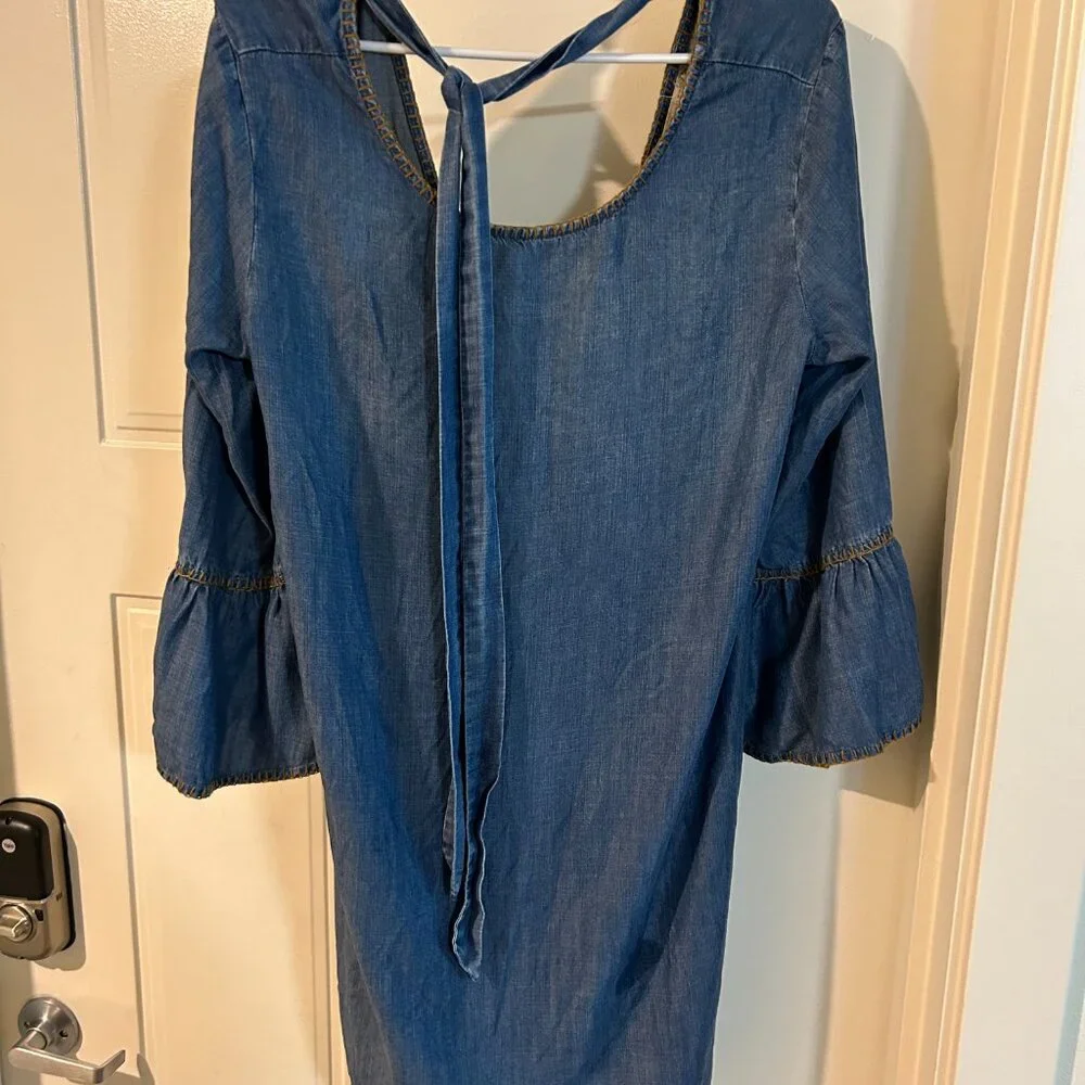 Dress - Picture 2 of 2